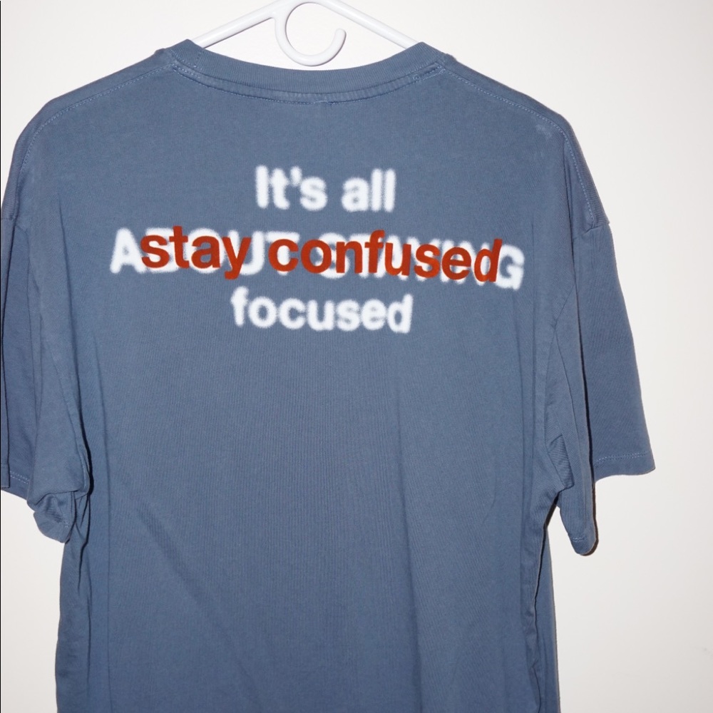 Mens Zara T-Shirt, “Stay Confused”, Blurred Lettering, Abstract